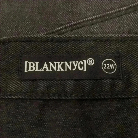 New with tags BlankNYC black ripped jean shorts in size 22W - Picture 4 of 5